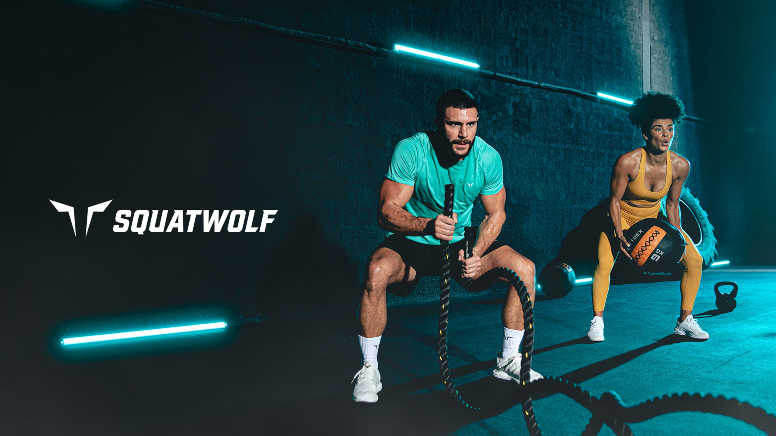 Crossfit fatnaður í vefverslun Ludus.is. Vönduð æfingaföt frá SquatWolf. Æfingartoppar, leggings, hlýrabolir, stuttbuxur og miklu fleira. Vandaður og endingargóður æfingafatnaður