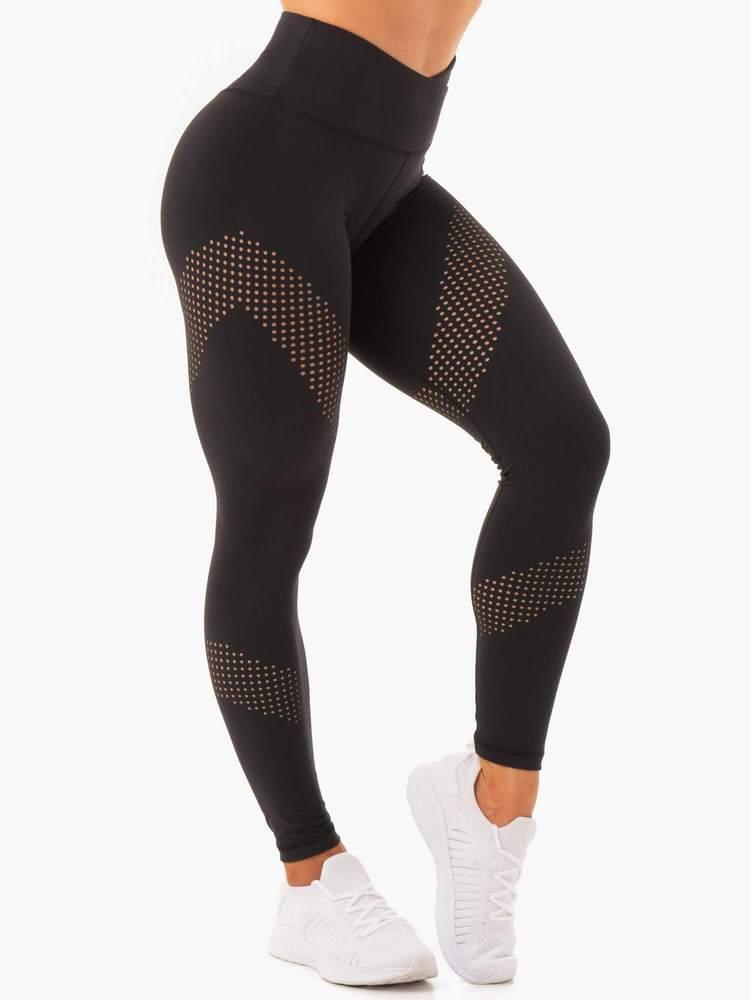 Impact High Waisted Leggings eru skemmtilegar leggins frá Ryderwear með fallegu sniði sem koma í nokkrum mismunandi litum. Hægt að para með Impact High Waited Æfingatopp. Þessar leggings henta vel fyrir lyftingar, í ræktina, jóga, pilates eða cardio æfingar. Þú finnur gott úrval af fallegum leggings í vefverslun Ludus.is#litur-color_black
