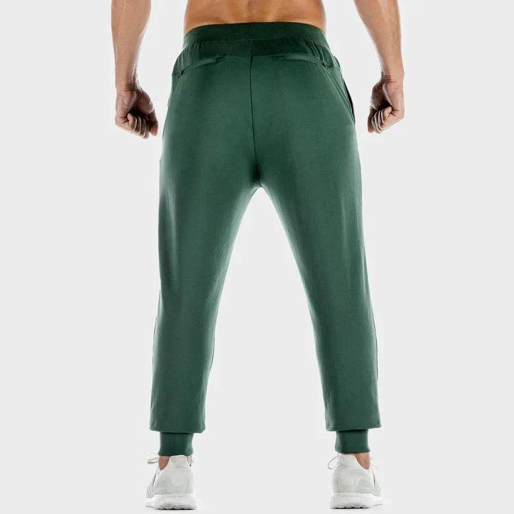 Joggingbuxur - herra - karlar - íþróttaföt - íþróttafatnaður - æfingaföt - æfingafatnaður - ræktarföt - ræktarfatnaður - world - class - SQUATWOLF - íþróttavöruverslun - Ludus.is - Afþreyingarföt - Síðbuxur - Squat - Wolf - Afþreyingarfatnaður #litur-color_garden-topiary