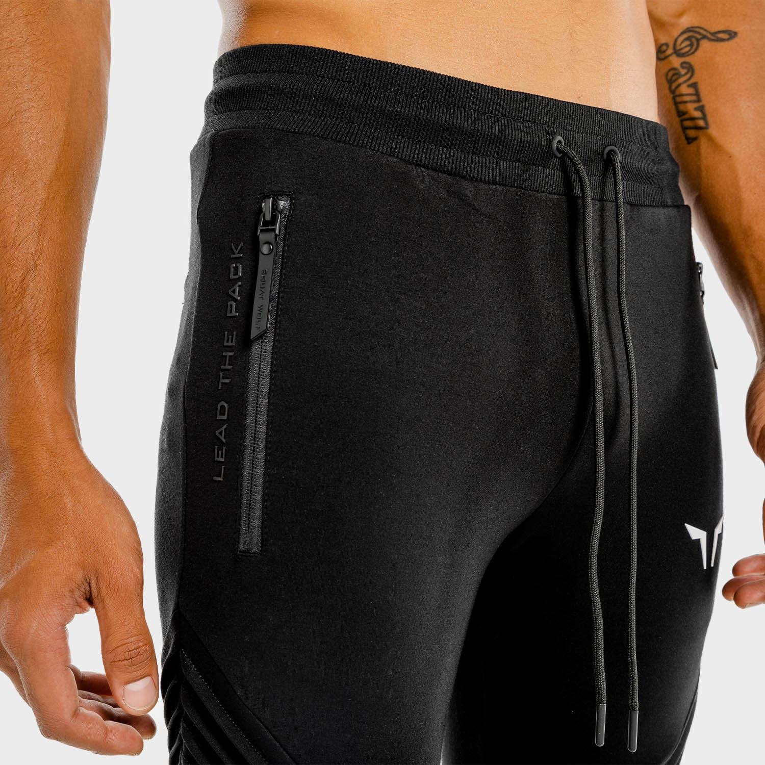 Joggingbuxur - íþróttaföt - herra - karlar - íþróttafatnaður - æfingaföt - æfingafatnaður - ræktarföt - ræktarfatnaður - world - class - svartar - SQUATWOLF - íþróttavöruverslun - Ludus.is
