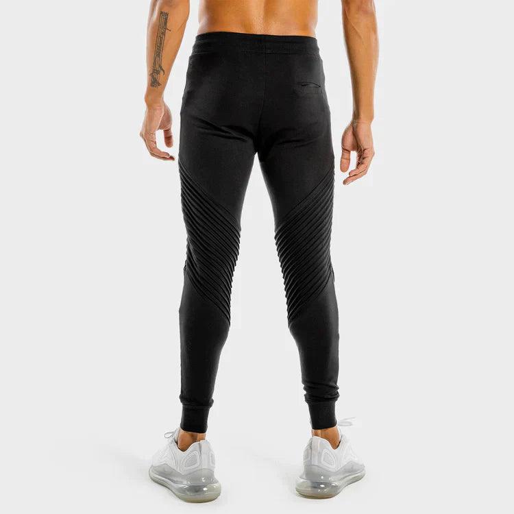 Joggingbuxur - íþróttaföt - herra - karlar - íþróttafatnaður - æfingaföt - æfingafatnaður - ræktarföt - ræktarfatnaður - world - class - svartar - SQUATWOLF - íþróttavöruverslun - Ludus.is