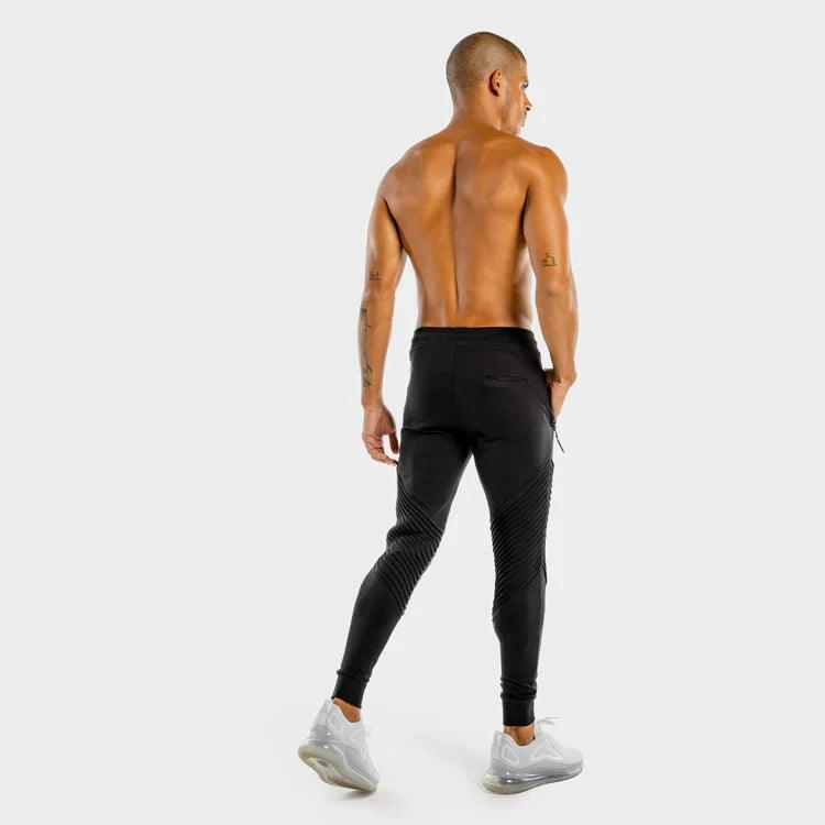 Joggingbuxur - íþróttaföt - herra - karlar - íþróttafatnaður - æfingaföt - æfingafatnaður - ræktarföt - ræktarfatnaður - world - class - svartar - SQUATWOLF - íþróttavöruverslun - Ludus.is