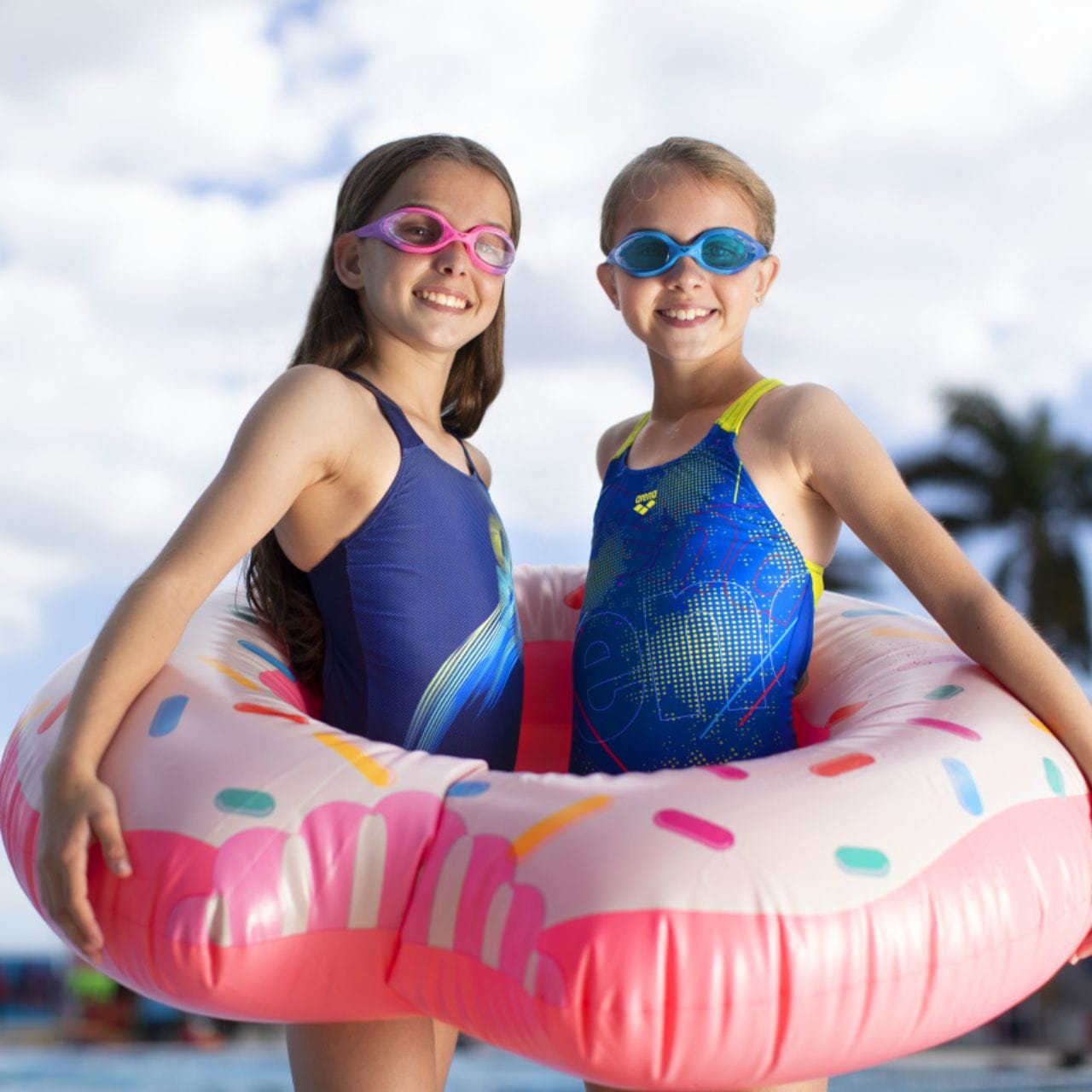 Sundföt-börn-barna-sundfatnaður-sundbolir-sundbolur-sundbuxur-sundskýlur-sundskýla-strákar-stelpur-sundfataverslun-Ludus.is