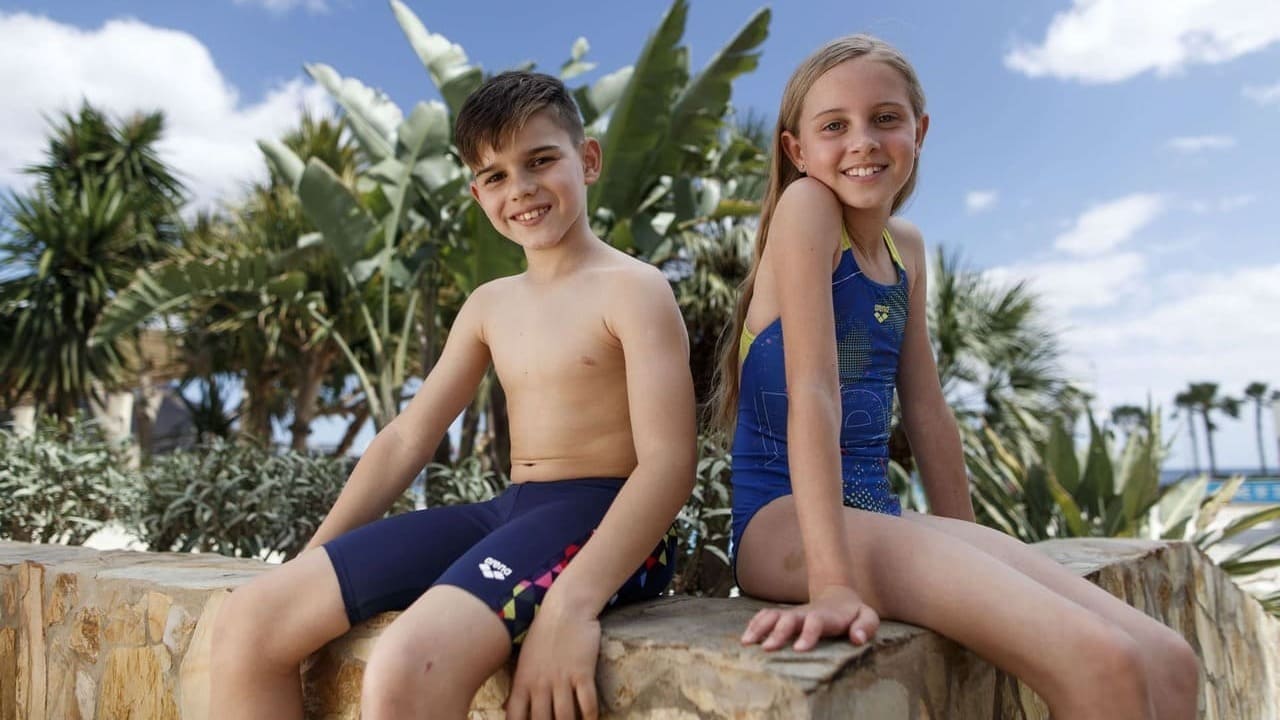 Sundföt-fyrir-börn-sundfatnaður-Arena-sundbuxur-sundskýlur-sundblir-sundbolur-bikiní-sundvörur-sundfataverslun-Ludus.is