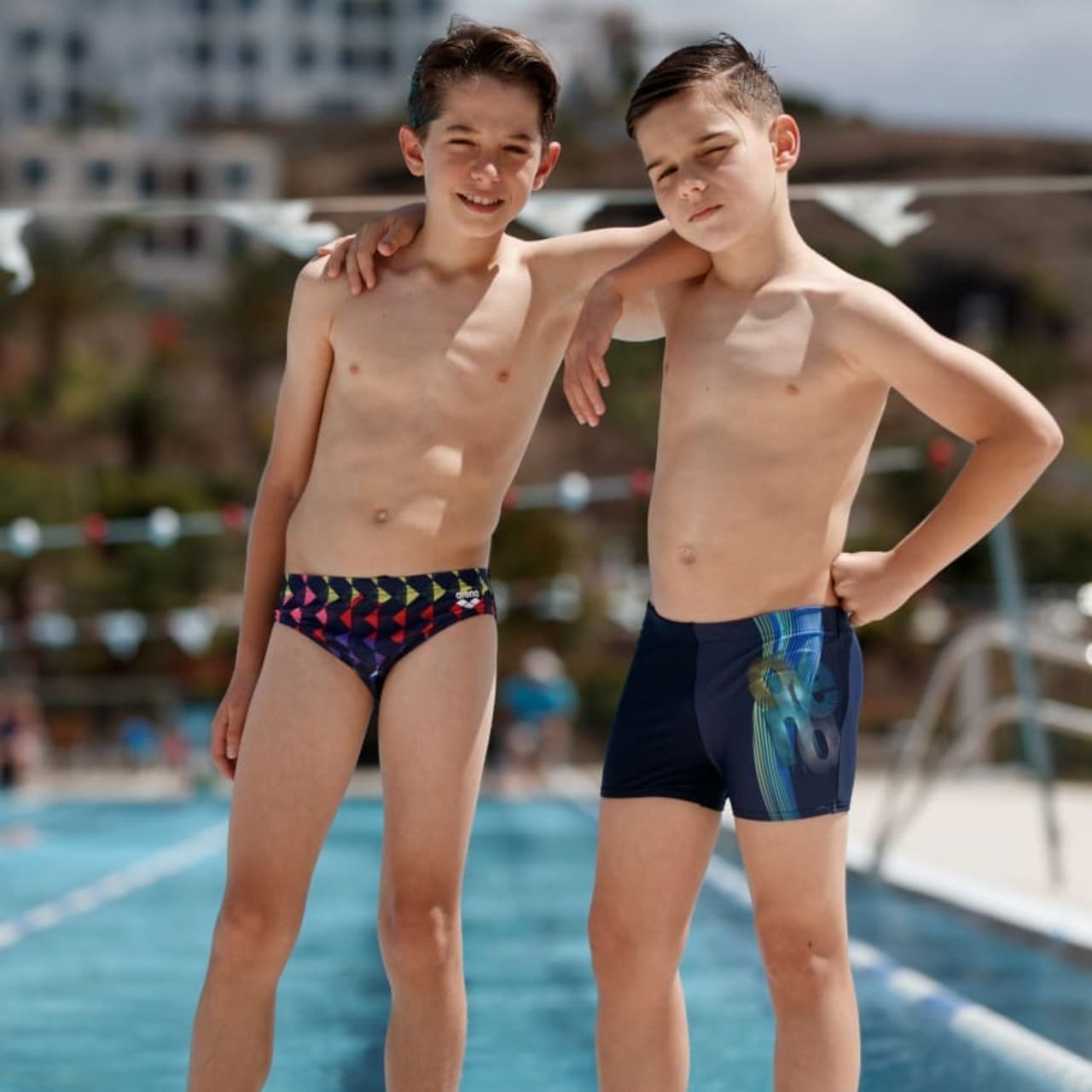 Sundföt-strákar-Arena-sundfatnaður-sundbuxur-sundskýlur-sundvörur-sundfataverslun-Ludus.is