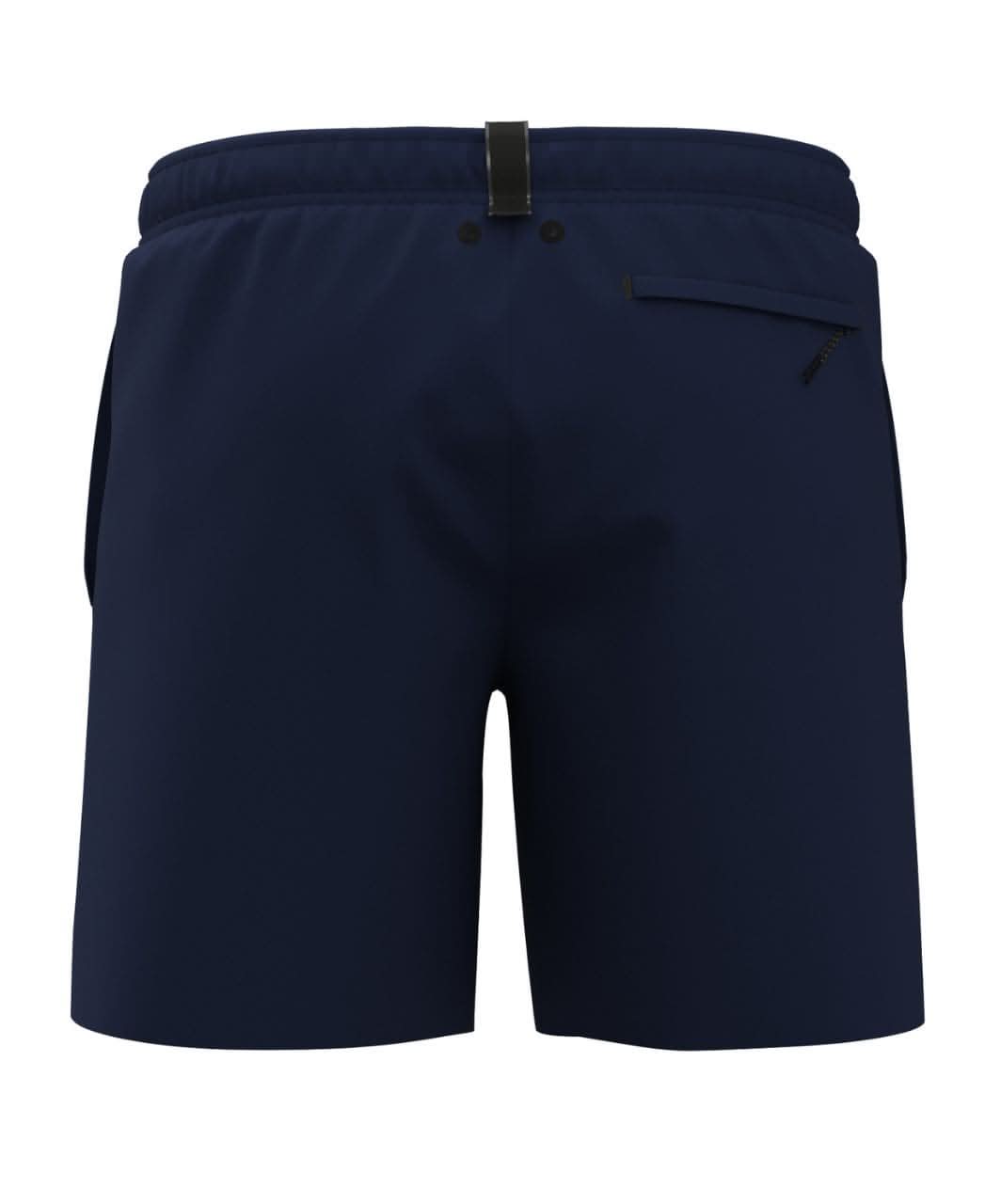 Dökkbláar Arena Evo II Beach Boxer Solid sundbuxur á hvítum bakgrunni, bakhlið með rassvasa og augum