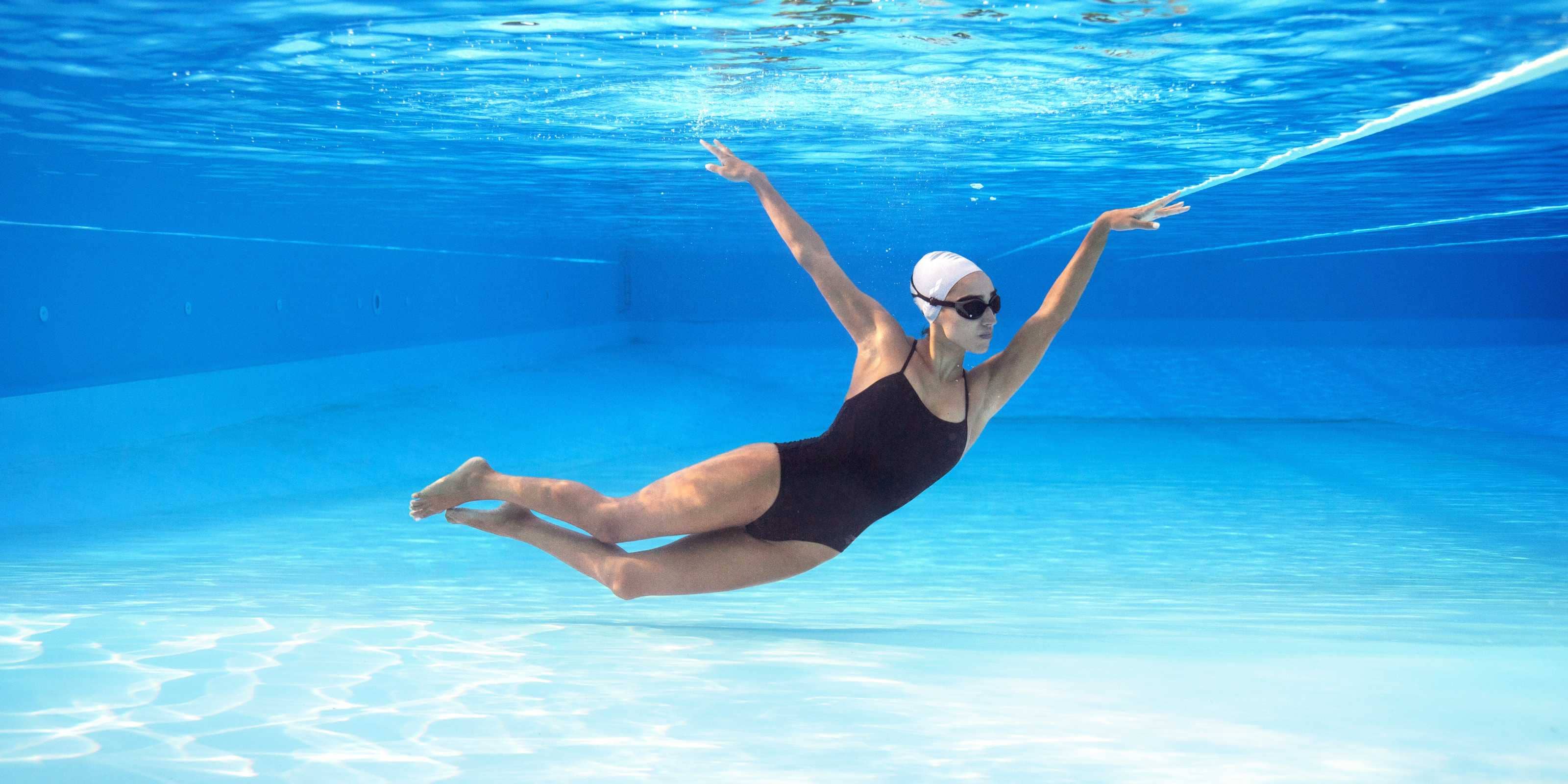 Sundföt-sundfatnaður-sundbolir-sundbolur-sundbuxur-sundskýlur-bikiní-sundskýla-Reykjavík-Ísland-sundfataverslun-íþróttavöruverslun-Ludus.is-Arena