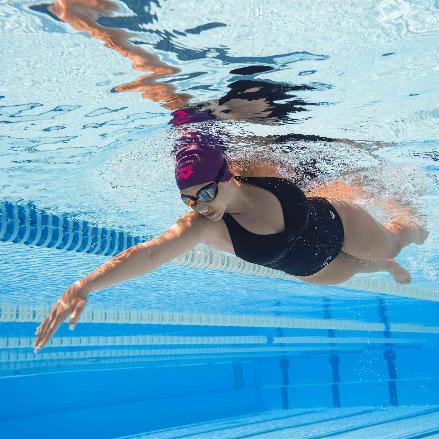 Sundföt-fyrir-konur-sundfatnaður-sundbolir-bikiní-sundbolur-tankini-Arena-Ludus.is