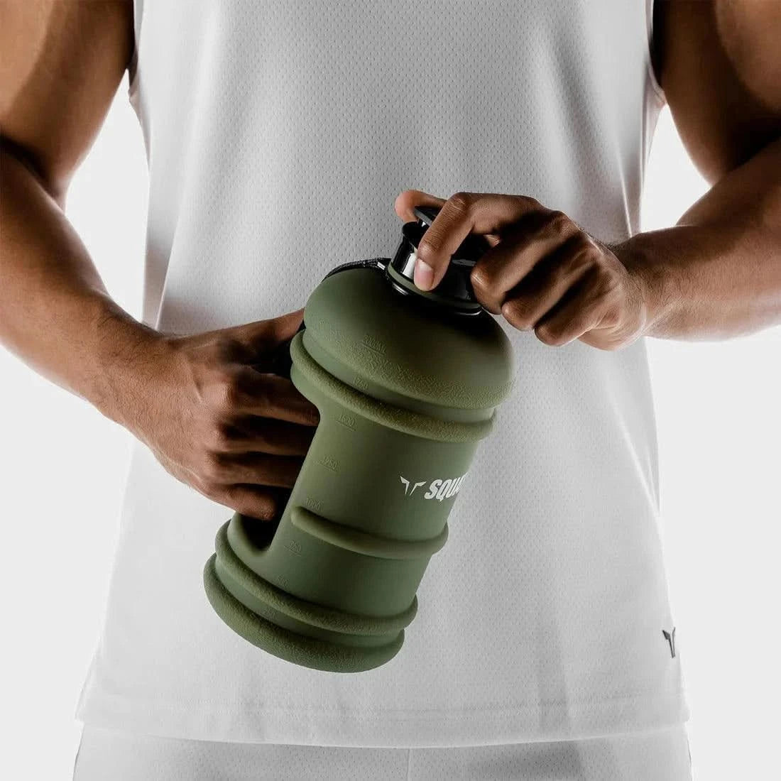 vatnsbrúsi-vatnsbrúsar-vatnsflaska-vatnsflöskur-íþróttavörur-æfingavörur-SQUATWOLF-íþróttavöruverslun-Ludus.is