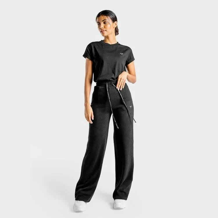 Joggingbuxur - víðar - konur - íþróttaföt - konur - íþróttafatnaður - æfingaföt - æfingafatnaður - world class - ræktarföt - Luxe - svartar - vefverslun - íþróttavöruverslun - Ludus.is - SQUATWOLF