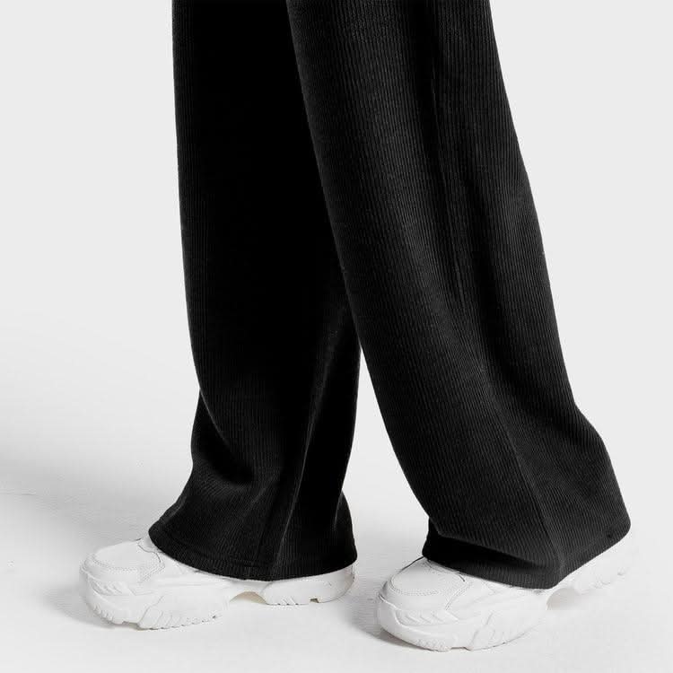 Joggingbuxur - víðar - konur - íþróttaföt - konur - íþróttafatnaður - æfingaföt - æfingafatnaður - world class - ræktarföt - Luxe - svartar - vefverslun - íþróttavöruverslun - Ludus.is - SQUATWOLF