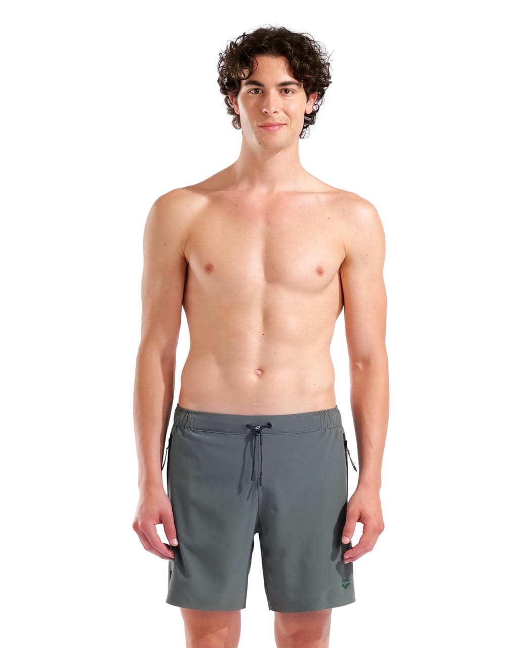 Karl í salvíugrænum Arena Evo II Beach Boxer Side Zip Pockets sundbuxum fyrir herra, framhlið með smellulás á reim og renndum hliðarvösum