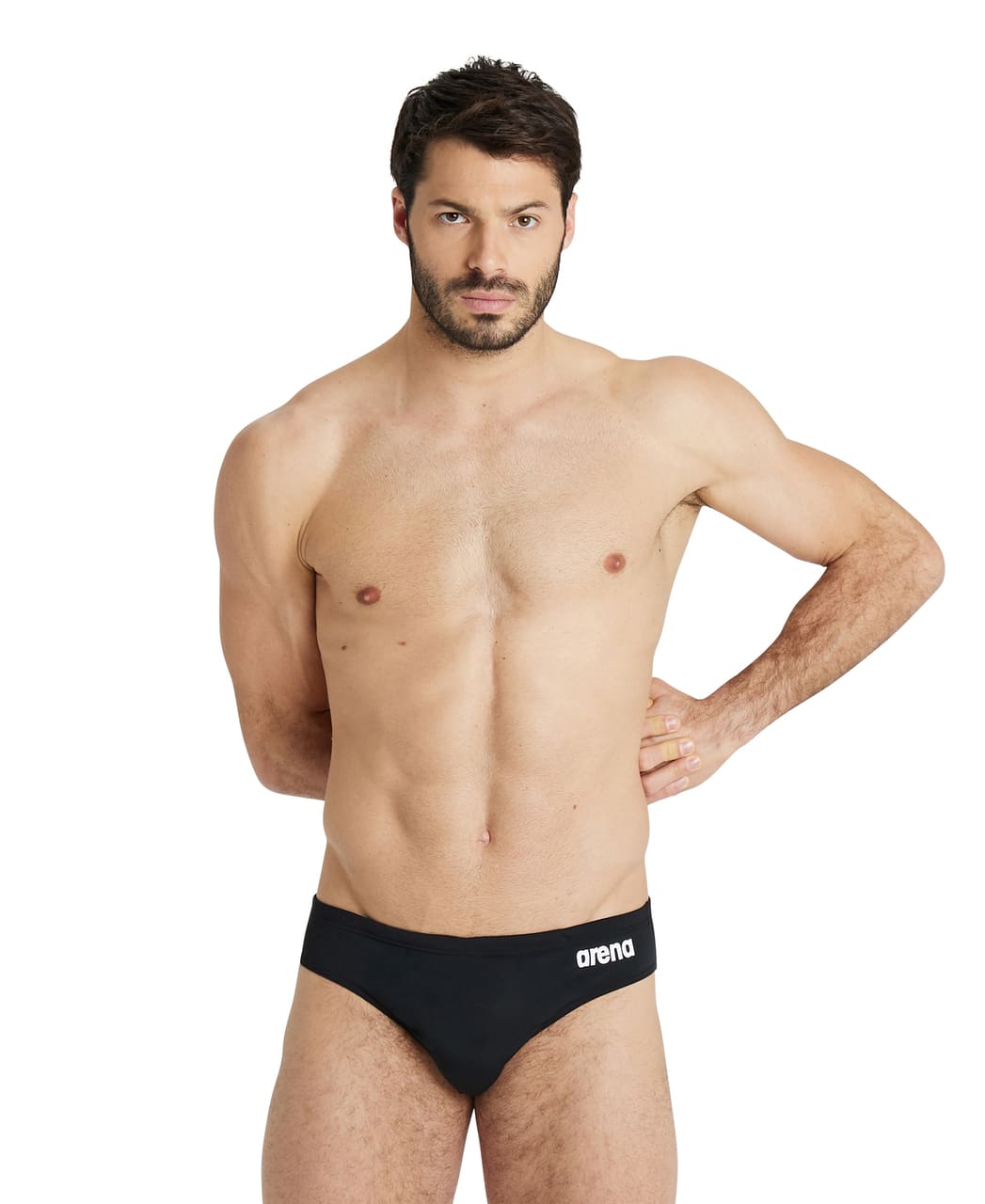 Arena Team Swim Brief Solid svört sundskýla fyrir herra að framan, stutt brief-snið með hvítu Arena lógói og hámarks hreyfifrelsi