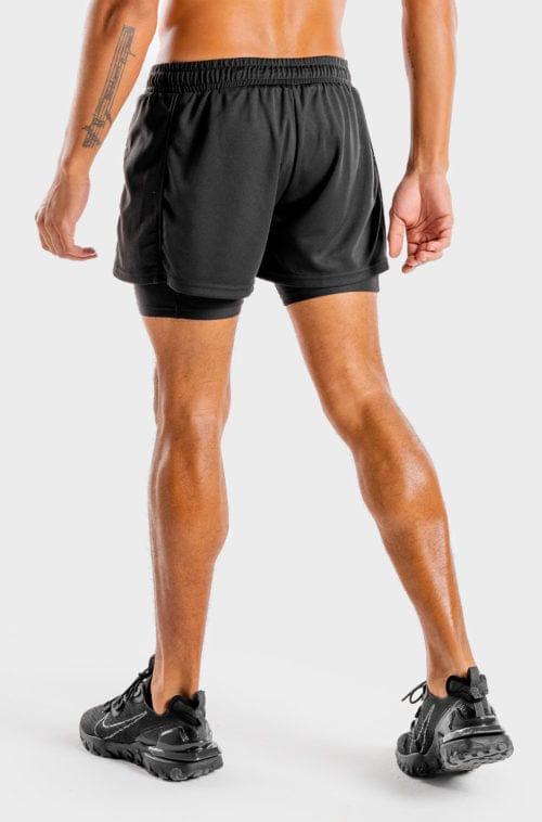 Íþróttaföt frá Squat Wolf í vefverslun Ludus.is. Æfingafatnaður - Hybrid 2 in 1 shorts eru flottar stuttbuxur fyrir herra. Þessar svörtu stuttbuxur henta jafnt í Crossfit sem hlaup. #litur-color_onyx