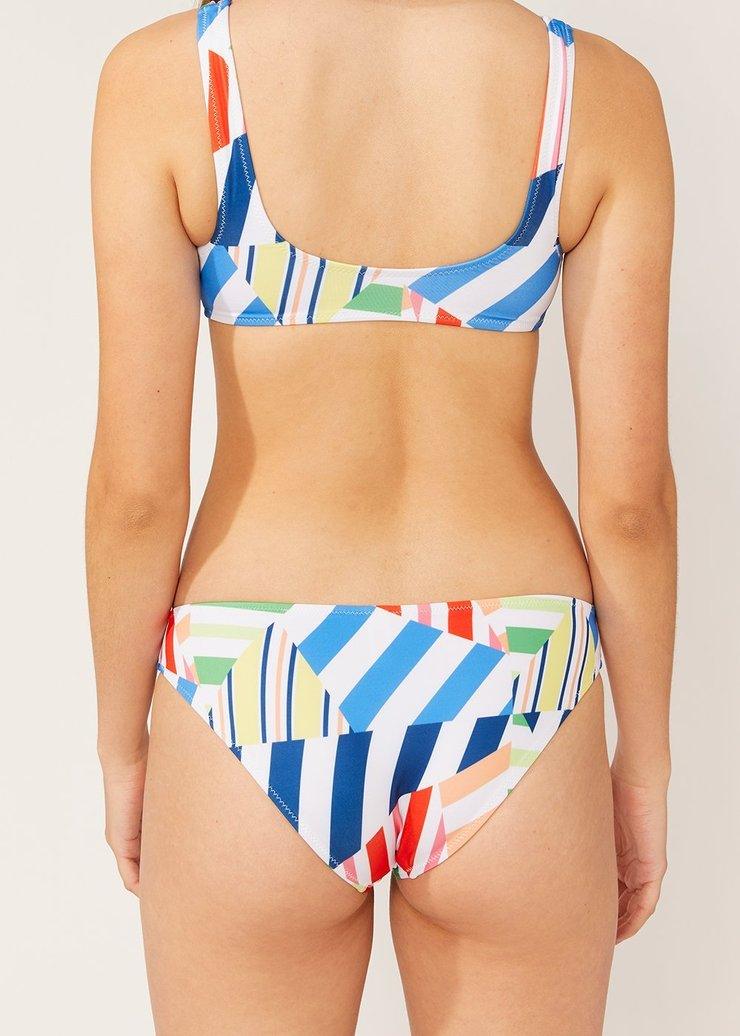 Bikiní toppur frá Solid and Striped í vefversun Ludus.is. Sundföt -fallegur marglitaður bikínítoppur. Paraðu með The Elle bikiníbuxum fyrir skemmtilegt marglitað bikiní. Solid and Striped sundfatnaður í góðu úrvali#litur-color_brokenstripes-multi