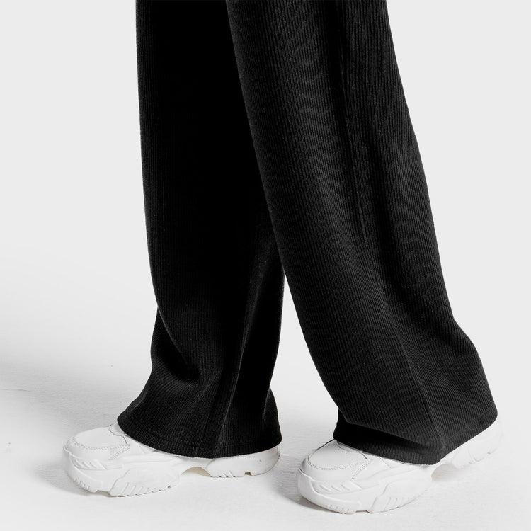 Joggingbuxur - víðar - konur - íþróttaföt - konur - íþróttafatnaður - æfingaföt - æfingafatnaður - world class - ræktarföt - Luxe - svartar - vefverslun - íþróttavöruverslun - Ludus.is - SQUATWOLF
