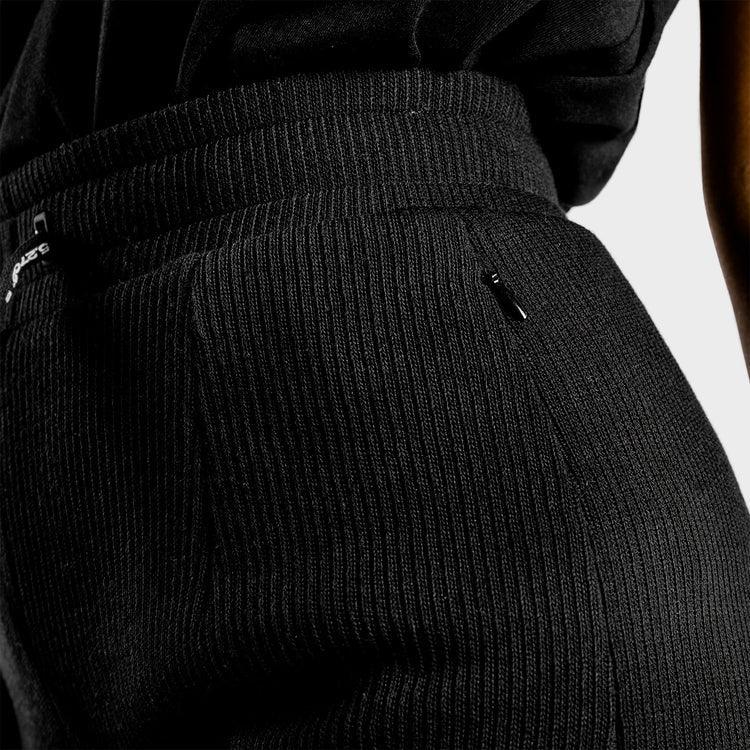 Joggingbuxur - víðar - konur - íþróttaföt - konur - íþróttafatnaður - æfingaföt - æfingafatnaður - world class - ræktarföt - Luxe - svartar - vefverslun - íþróttavöruverslun - Ludus.is - SQUATWOLF