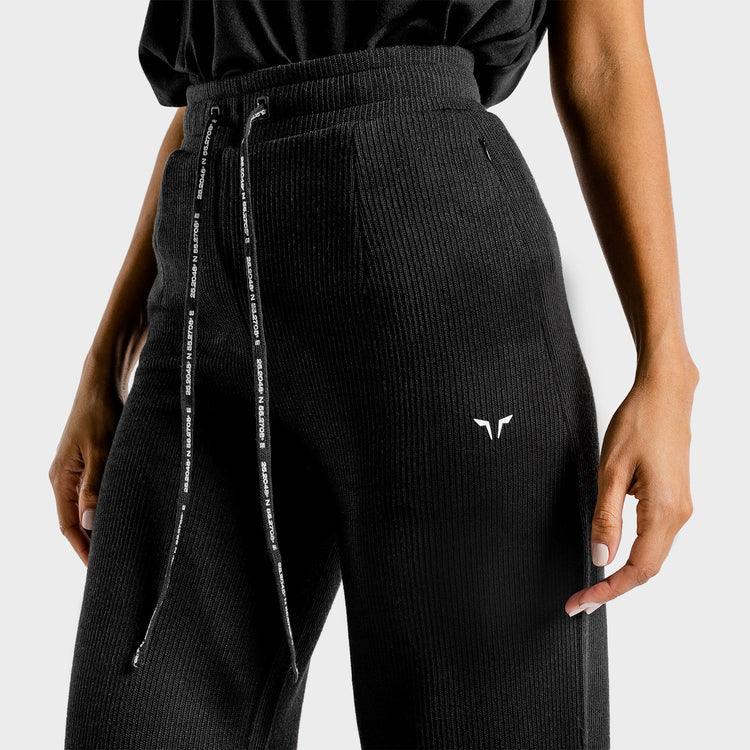 Joggingbuxur - víðar - konur - íþróttaföt - konur - íþróttafatnaður - æfingaföt - æfingafatnaður - world class - ræktarföt - Luxe - svartar - vefverslun - íþróttavöruverslun - Ludus.is - SQUATWOLF