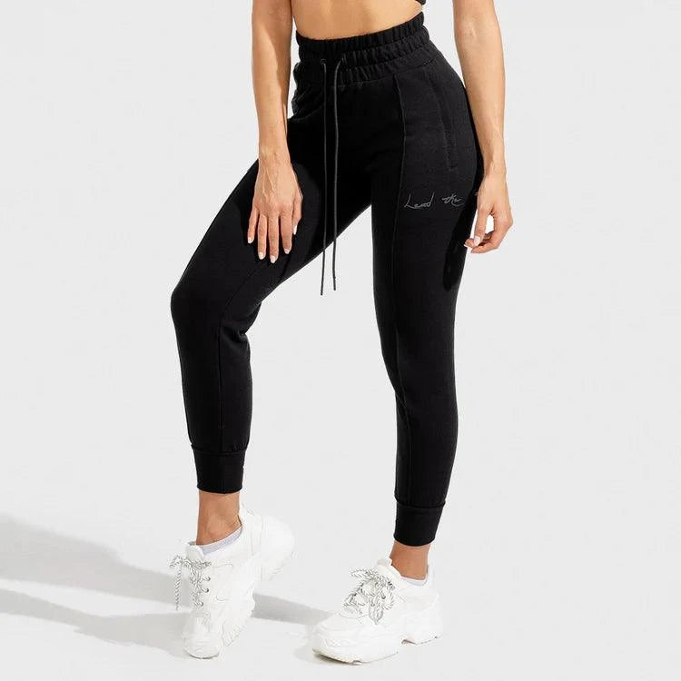 Joggingbuxur - konur- íþróttaföt - kvenna - íþróttafatnaður - æfingaföt - æfingafatnaður - ræktarföt - SQUATWOLF - SQUAT - WOLF - Ludus.is - svartar #litur-color_black