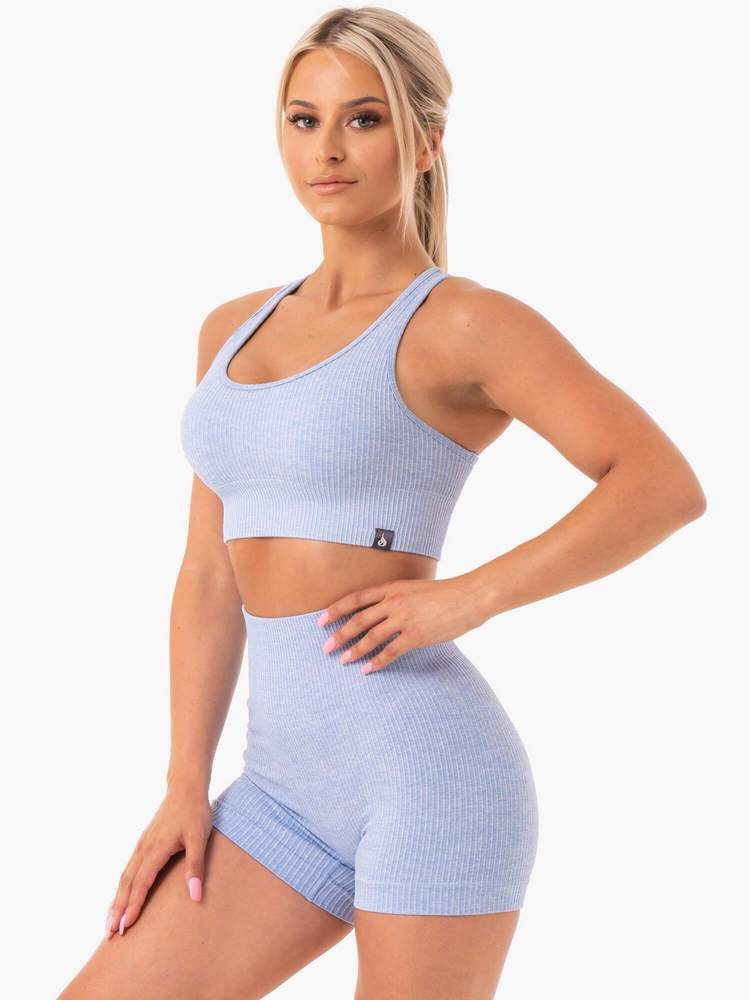 Rib Seamless Æfingatoppur er fallegur æfingatoppur frá Ryderwear úr riffluðu efni sem kemur í nokkrum mismunandi litum. Hægt að para með Rib Seamless Leggings. Þessar æfingatoppur henta vel fyrir lyftingar, í ræktina, jóga, pilates eða cardio æfingar.#litur-color_sky-blue